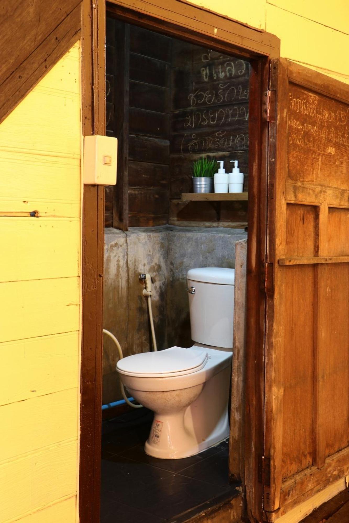 Baankhon Private Room In Thai House Check In By Yourself Code Inbox Adult Only กรุงเทพมหานคร ห้อง รูปภาพ